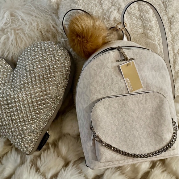 🩷 New Michael Kors Cream Large Backpack